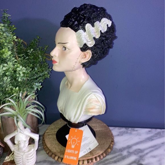 Halloween bride of Frankenstein light up bust - Picture 4 of 4